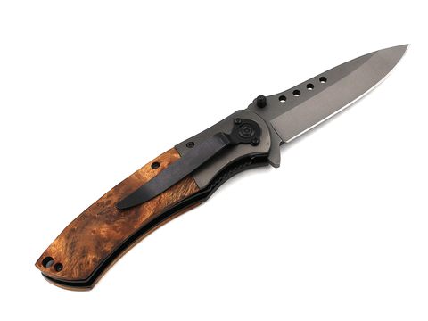 Pocketknife with wood handle